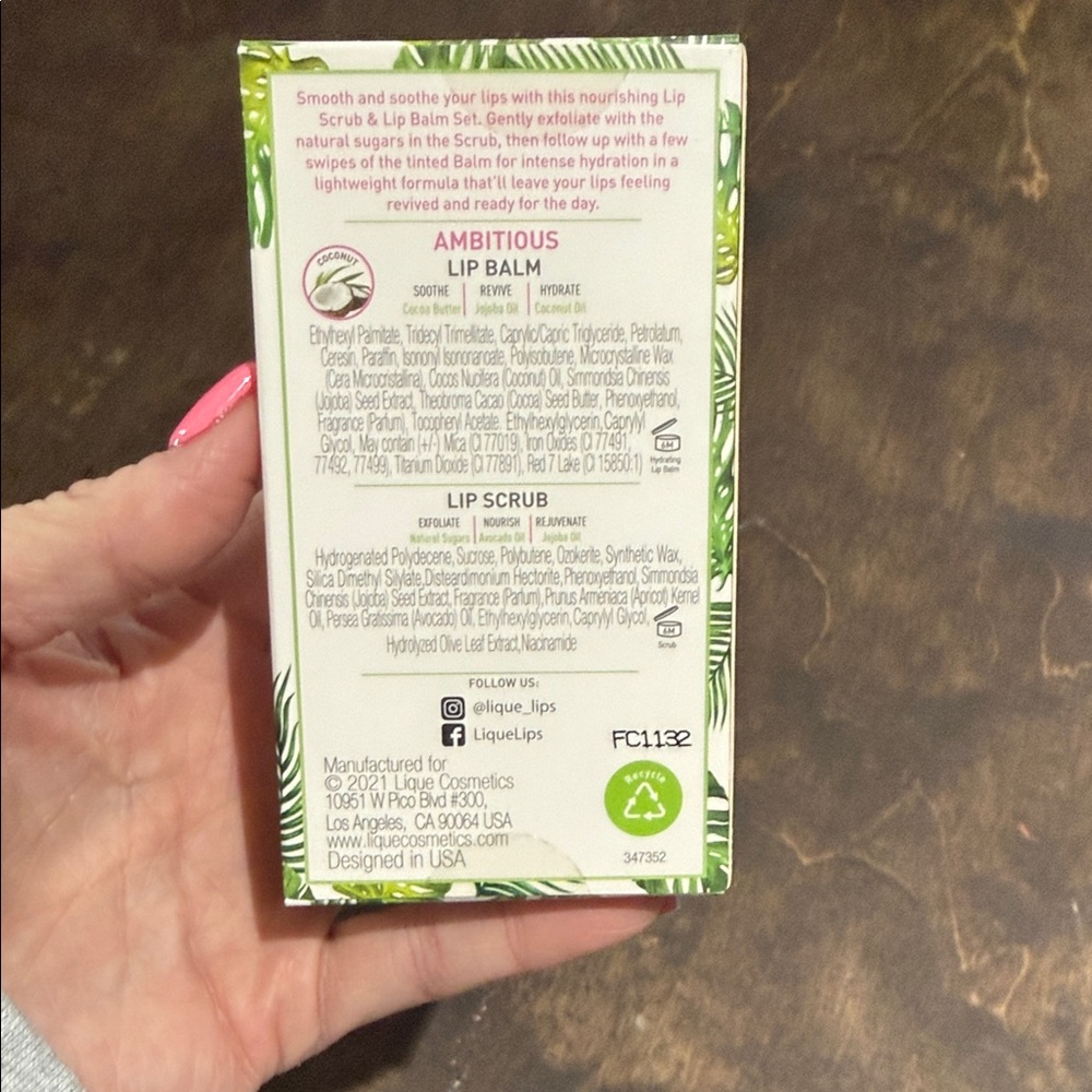 Lique Lip Balm and Scrub Set - Picture 2 of 5